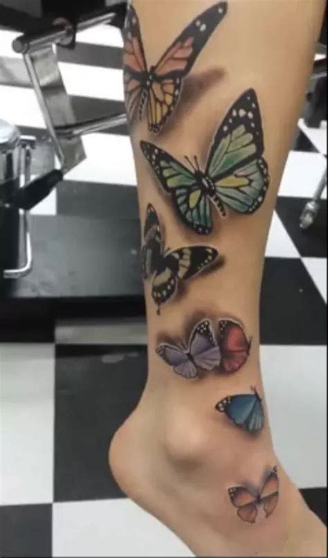 tatuajes de mariposas en el muslo dela pierna|Tatuajes mariposas pierna